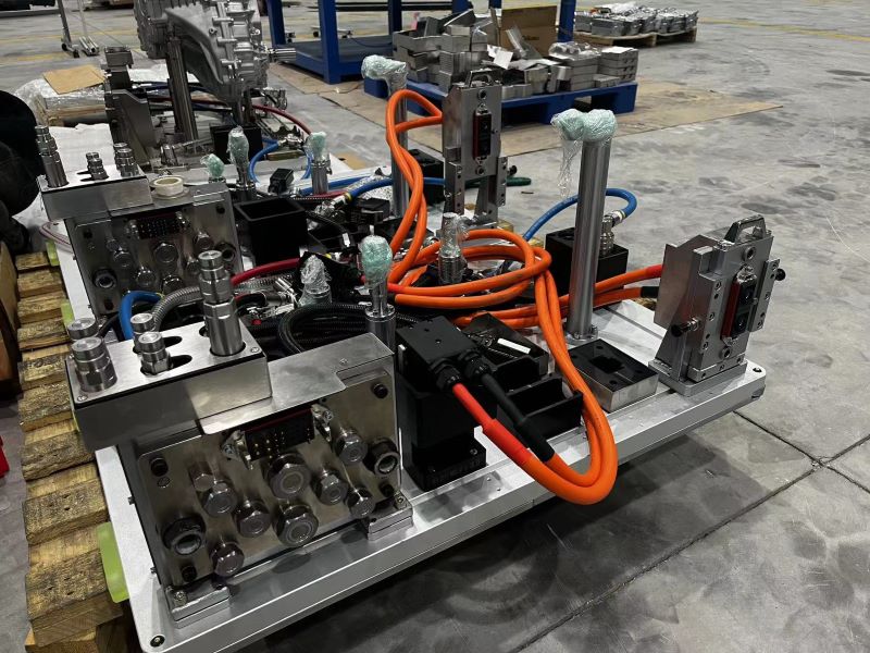 Delivery of DHT Tray Quick Connect System
